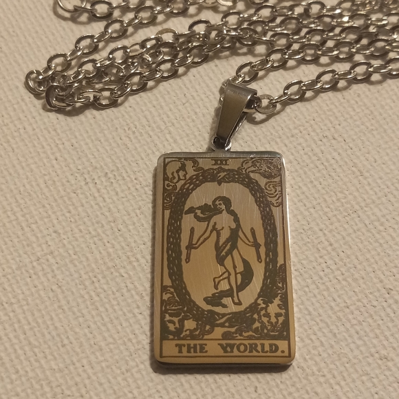 Tarot card THE WORLD stainless steel necklace - Picture 3 of 7